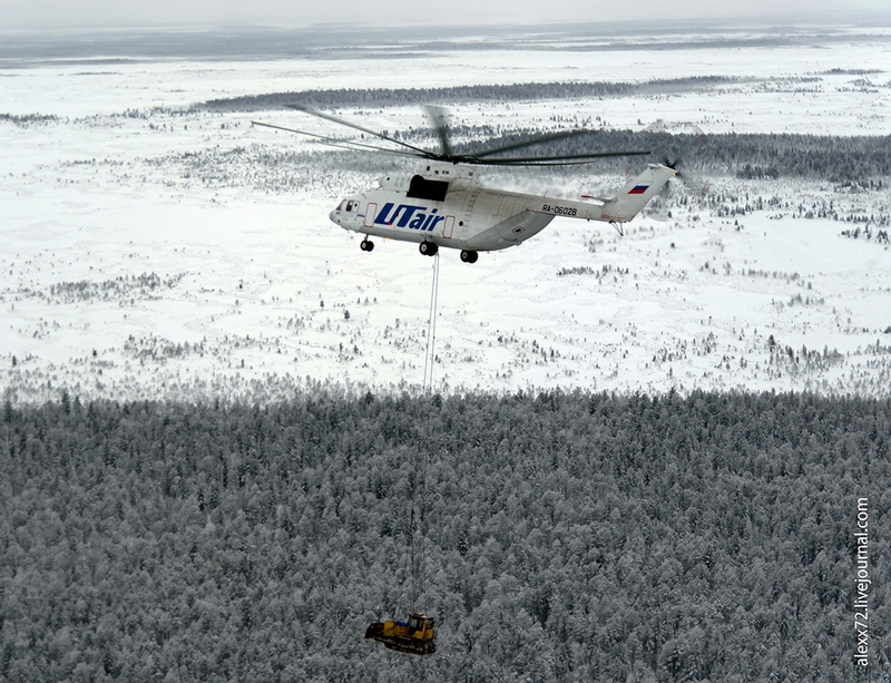 Mi 26 Helicopter Flies With An External Load