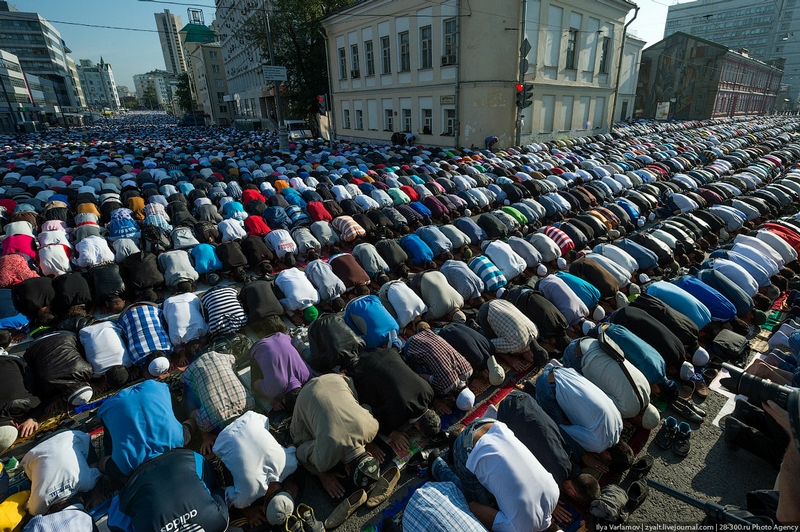Morning Prayer of the Muslims In Moscow