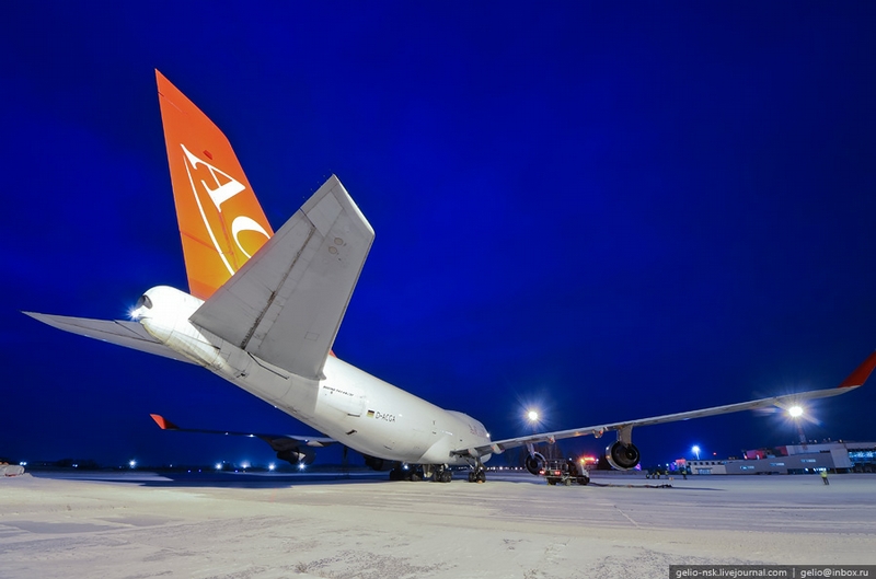 Tolmachevo Airport: Landing Of Boeing 747-8F 