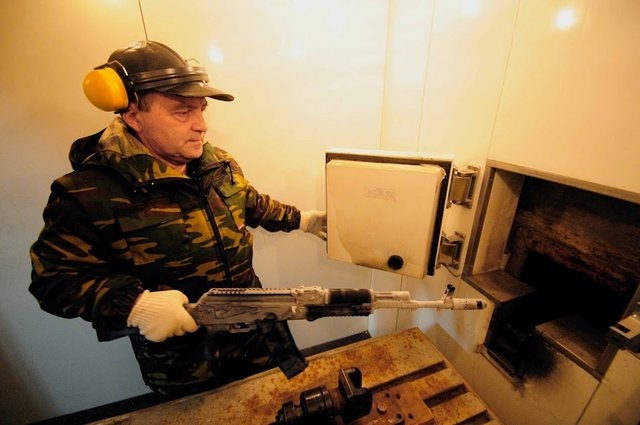 How Kalashnikov Guns Are Made 