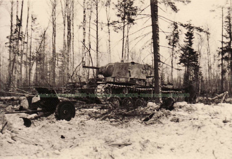 abandonedsoviettansk003 22 Disabled And Abandoned Soviet Tanks