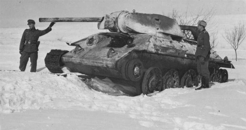 abandonedsoviettansk003 53 Disabled And Abandoned Soviet Tanks