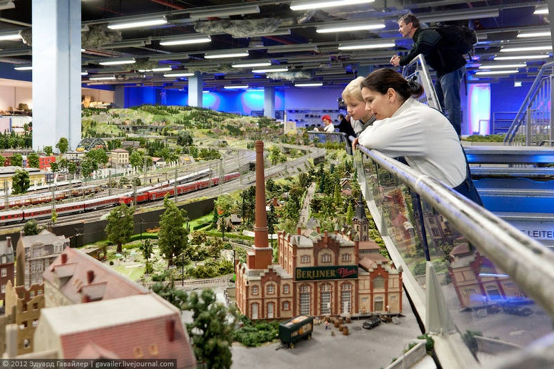 Worlds Largest Model Railroad Scenery