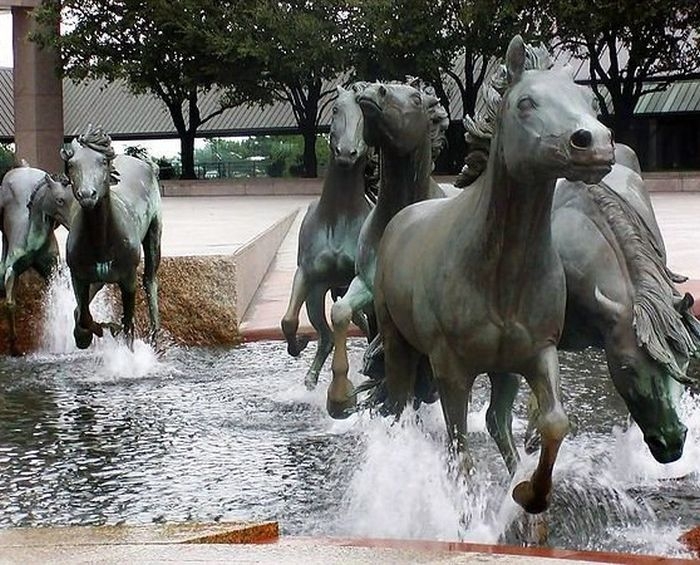 Bizarre Statues From All Over the World