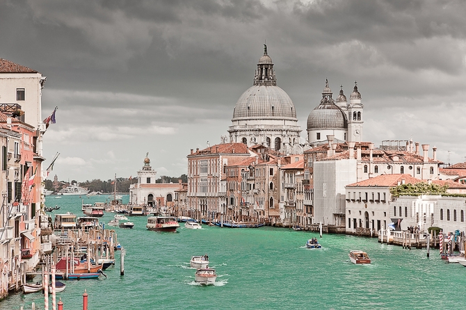 The Beauty Of Venecia