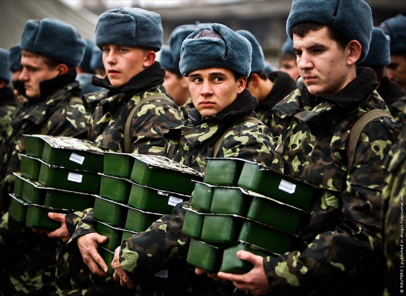 http://media.englishrussia.com/army_ukraine/1_010.jpg