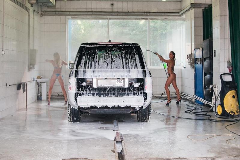 Bikini Car Wash 9