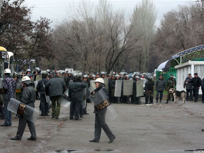 civil war in Kirgizia 17