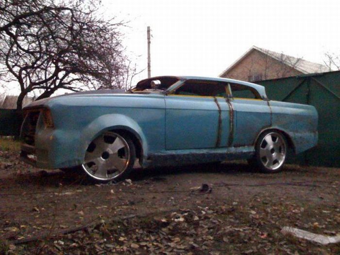 Epic Tuning of an Old Moskvich? 17
