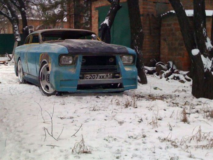 Epic Tuning of an Old Moskvich? 18