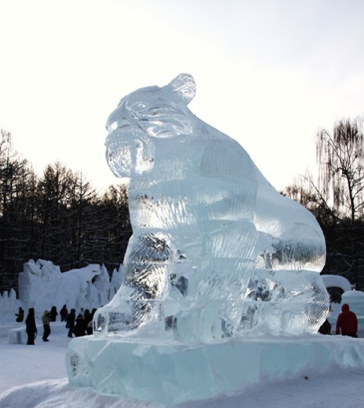 Ice age statues in Moscow 12