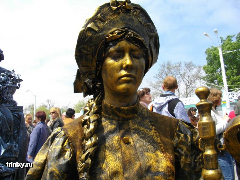 Russian Live Statues 10