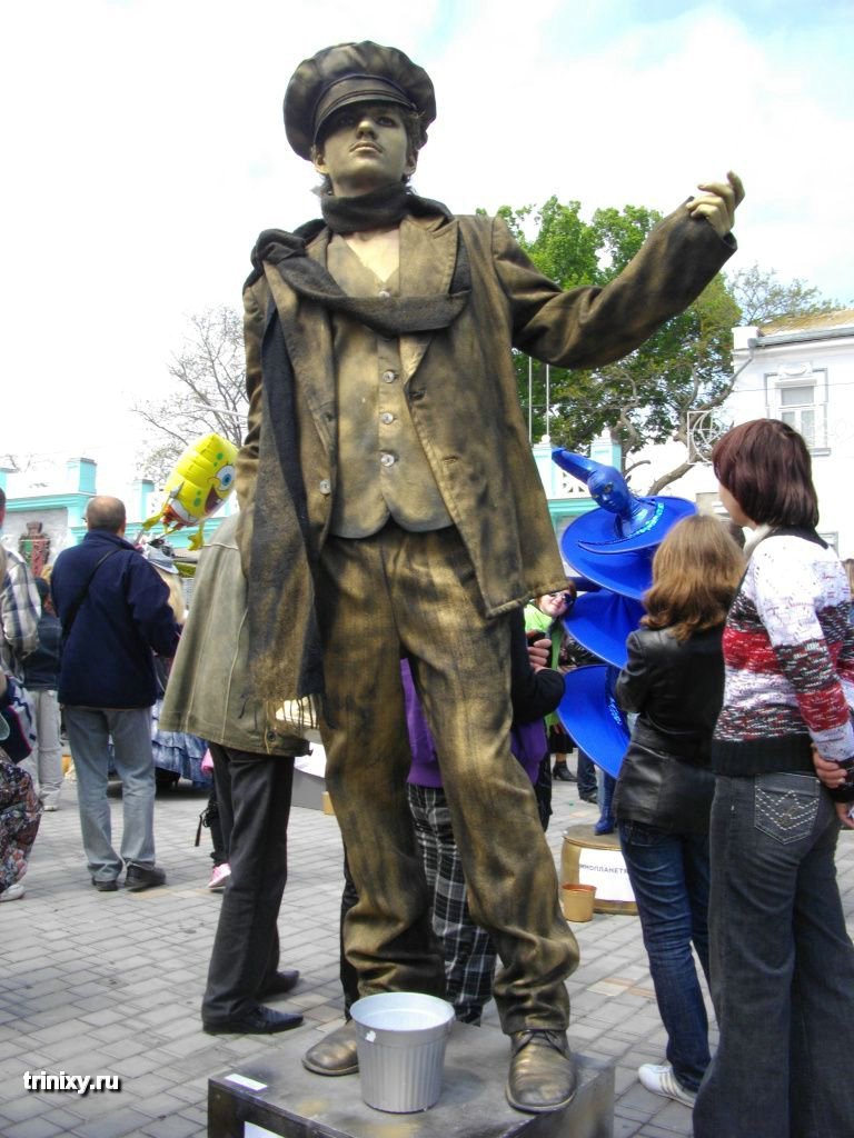 Russian Live Statues 14