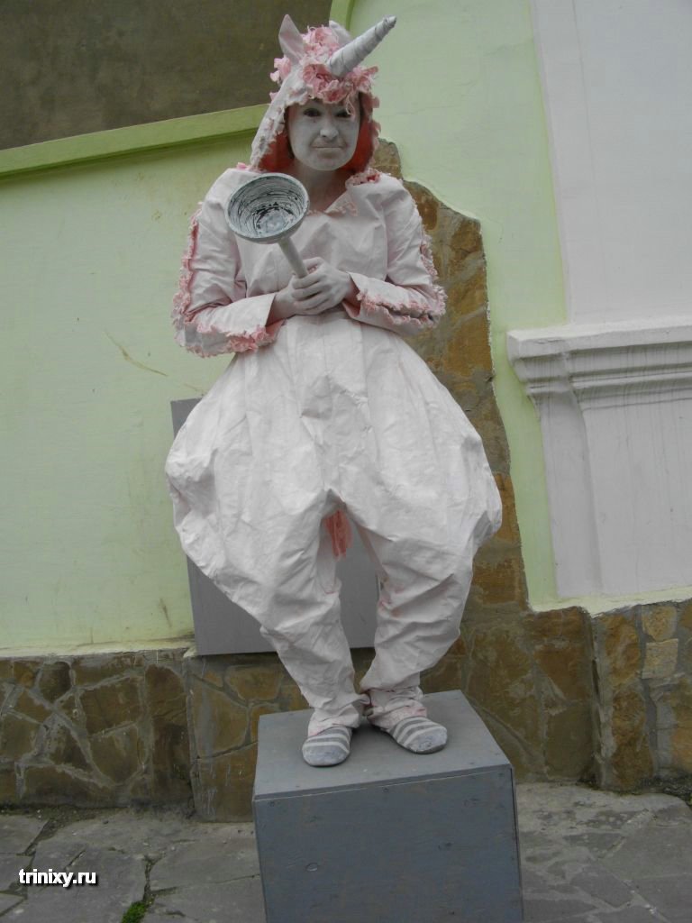 Russian Live Statues 37