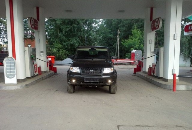 Weird Photos from Russian Gas Stations