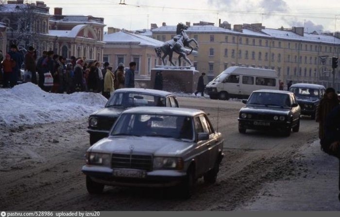 Shine and Horror of Russia at the Turn of the Ages: 1990s