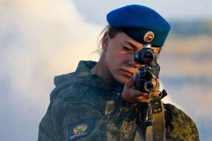 russian_military_girls_12.jpg