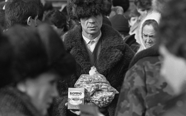 Moscow of early 90's in the photos of Dmitry Borko