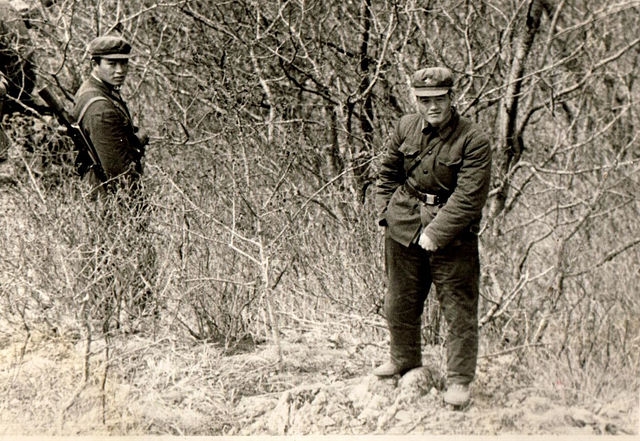 Chinese Border Guards Facing Russian Soldiers in 1977-1979