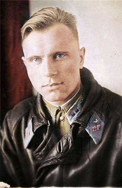 Faces of Russian Women and Men in Color from World War 2