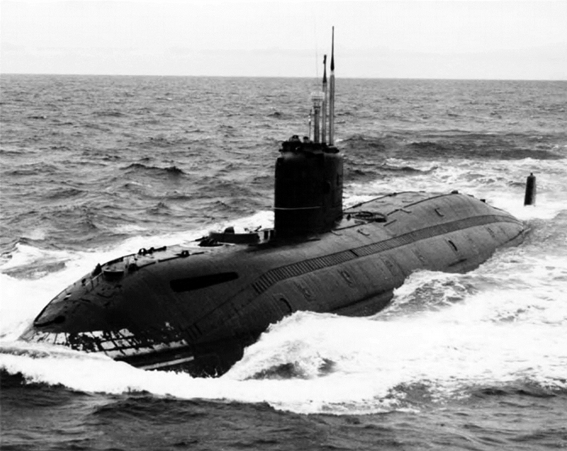 http://media.englishrussia.com/newpictures/Ukrainian-submarine-in-bad-state/0_c35ec_5cf6de02_orig.png