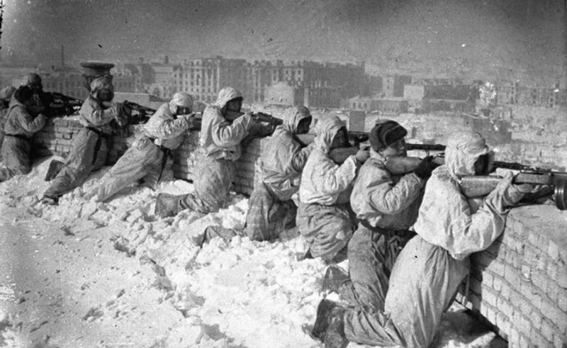 31 января 1943 года фельдмаршалом Паулюсом была подписана капитуляция 6-й армии вермахта