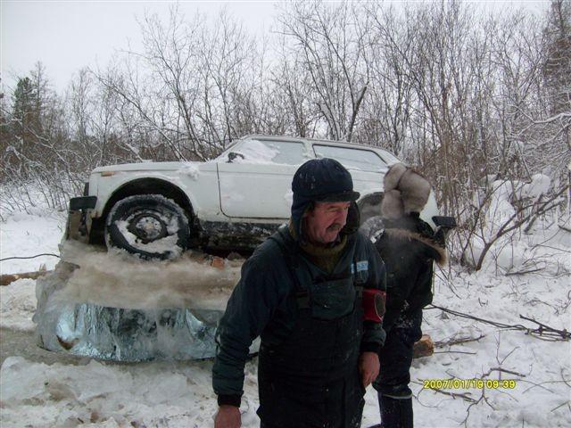 Russian Lada car in ice  4