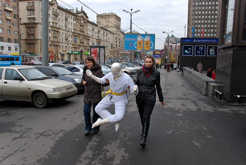 Russian strange street performance 13