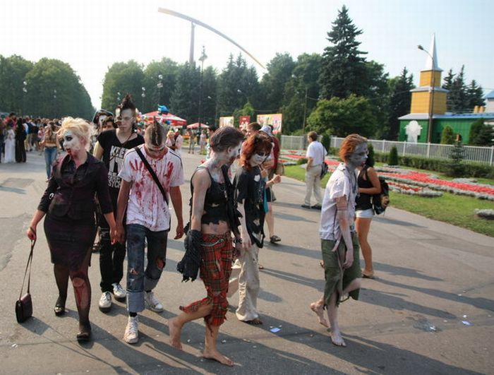 Zombie Walk In St. Petersburg 2